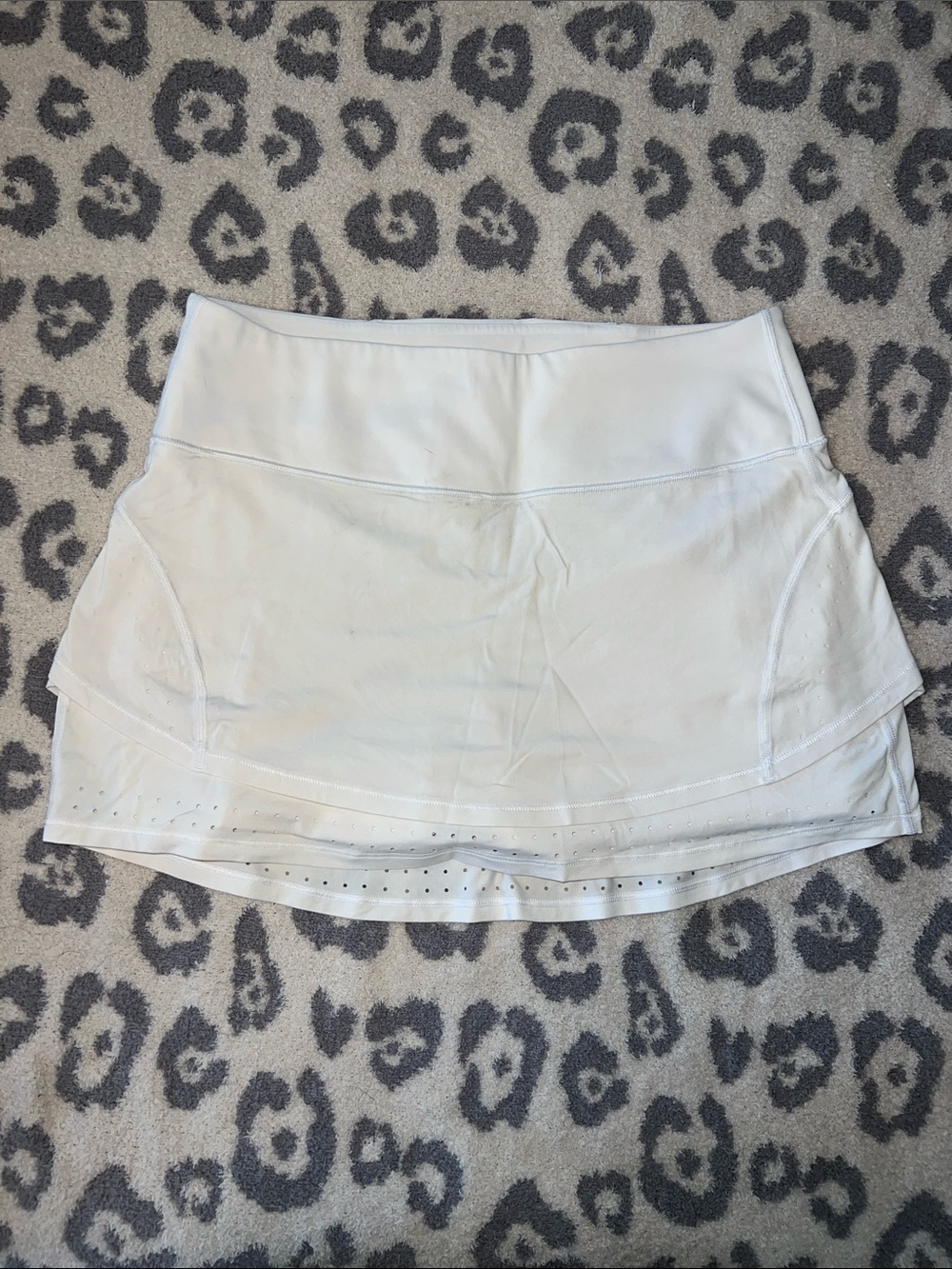 Athleta White Tennis Skort, size M, some flaws, but still amazing!